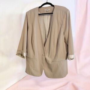 Kensie Cream Blazer with Lapels and Three-Quarter Sleeves